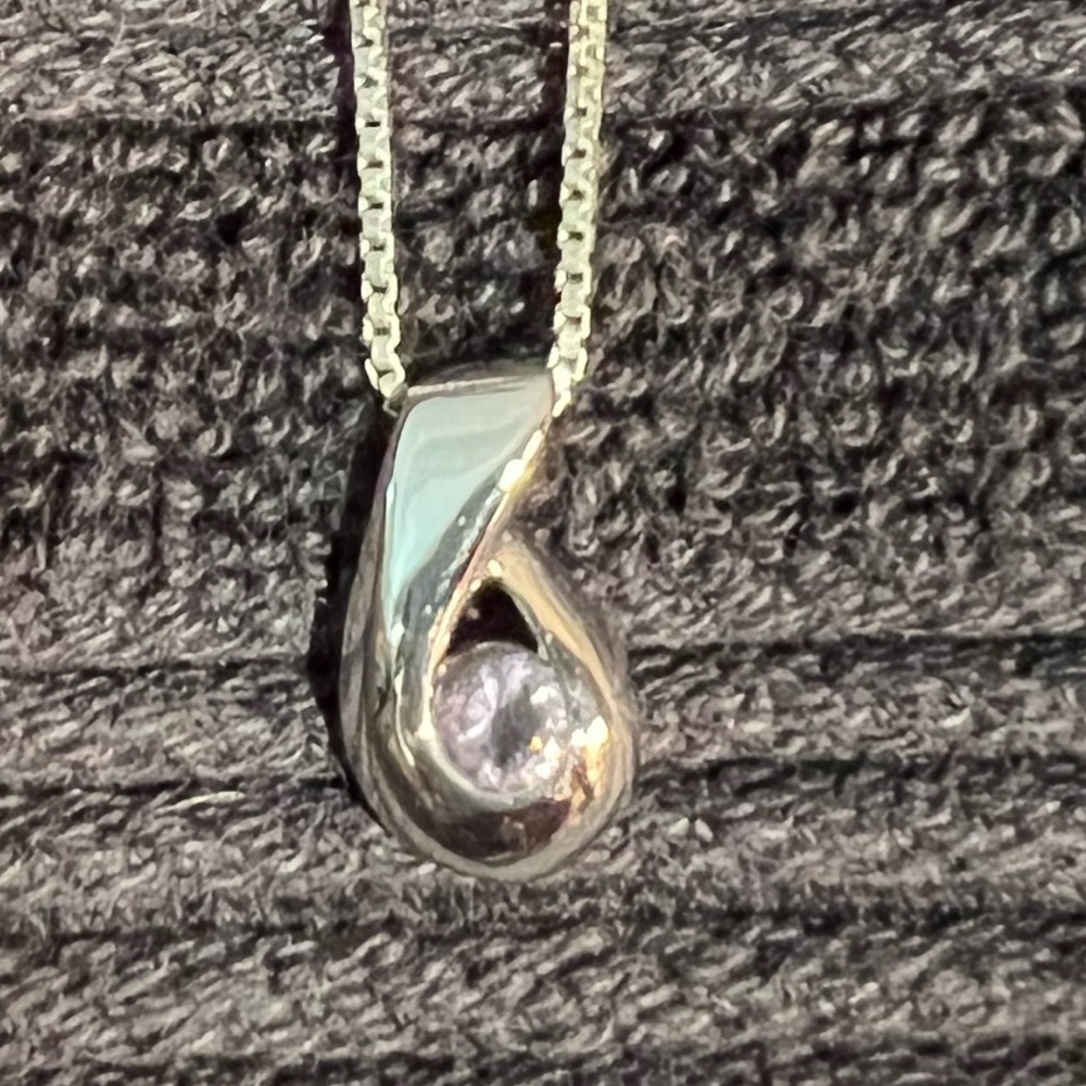 925 Sterling Silver Chain with Amethyst pendant